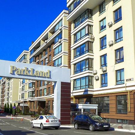 Flatservice Затишні Та Просторі Апартаменти В Жк Parklend Κίεβο Εξωτερικό φωτογραφία